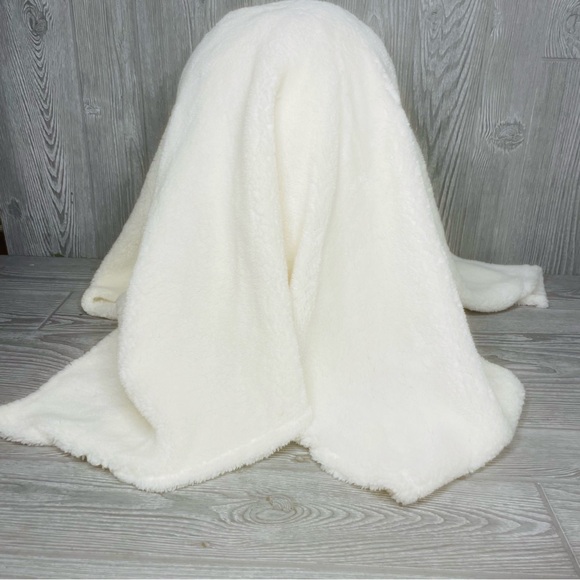 Large 16 inch ghost plush throw pillow weighted Sherpa material Halloween fall - Picture 2 of 9